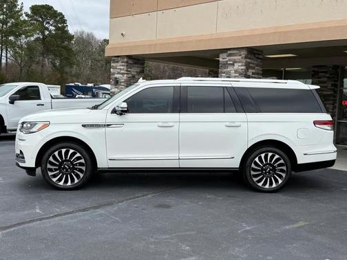 2023 Lincoln Navigator Black Label