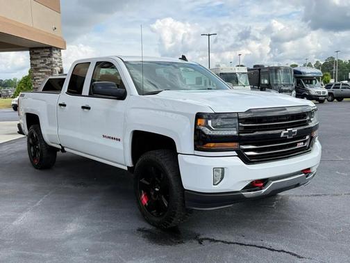 Summit White 2017 Chevrolet Silverado 1500 2LT