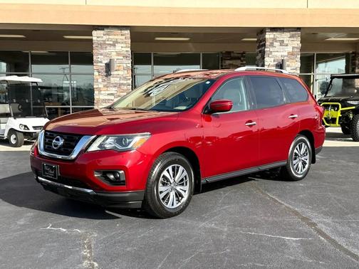 2018 Nissan Pathfinder SV