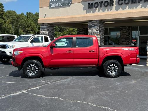 2017 Toyota Tacoma SR5