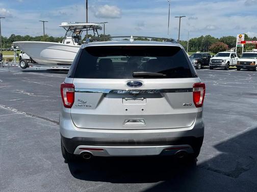 Silver 2016 Ford Explorer Limited