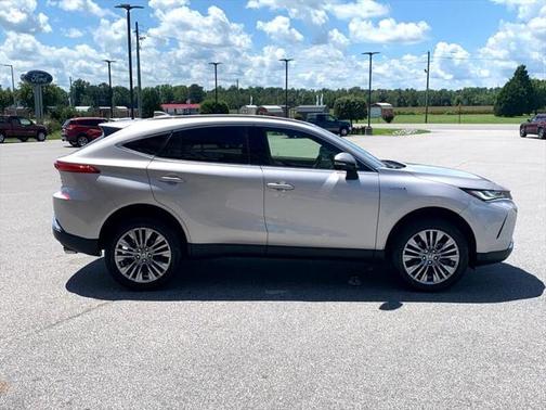 2021 Toyota Venza XLE