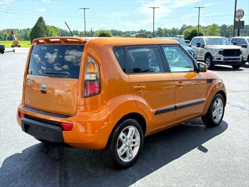 2011 Kia Soul +