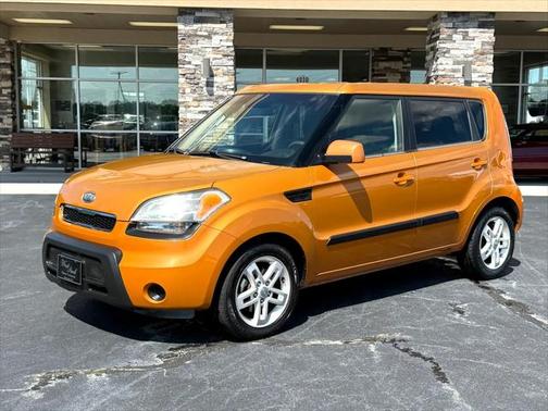 2011 Kia Soul +