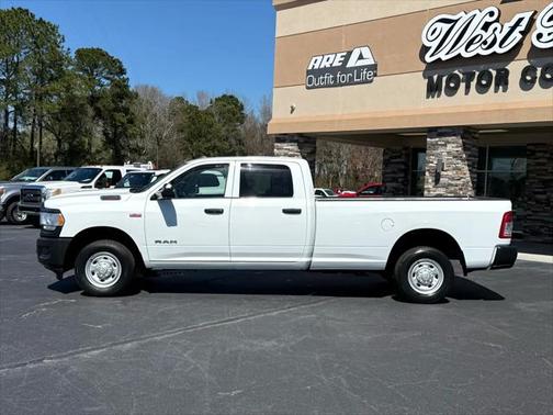 2022 RAM 2500 Tradesman Crew Cab 4x2 8' Box