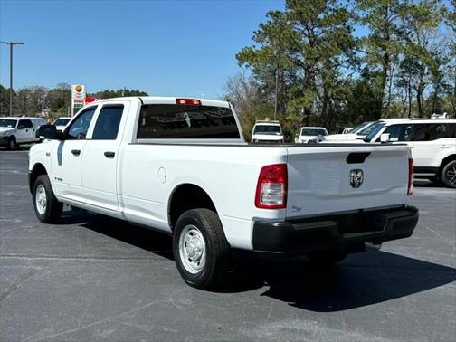 2022 RAM 2500 Tradesman Crew Cab 4x2 8' Box