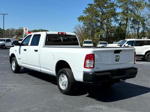 2022 RAM 2500 Tradesman Crew Cab 4x2 8' Box