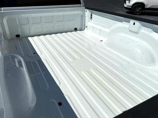 2022 RAM 2500 Tradesman Crew Cab 4x2 8' Box