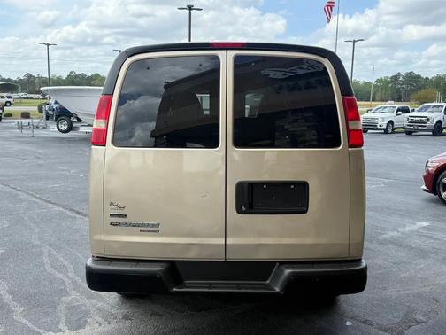 2010 Chevrolet Express 2500 LS