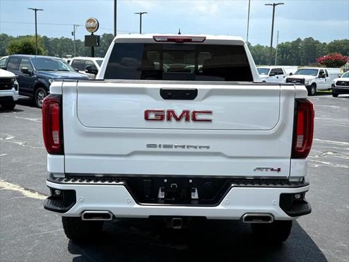 2025 GMC Sierra 1500 AT4