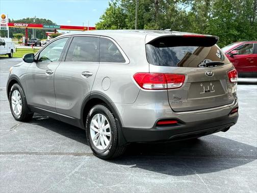 2017 Kia Sorento L