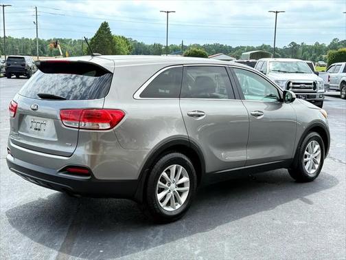 2017 Kia Sorento L