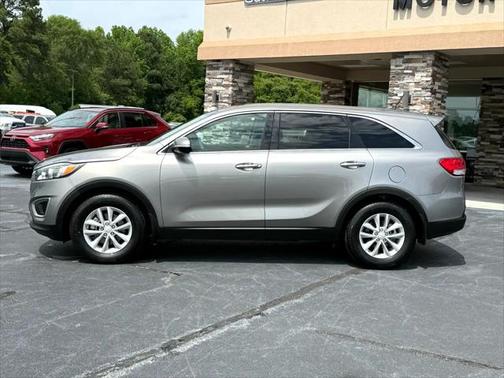 2017 Kia Sorento L