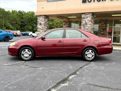 2005 Toyota Camry LE