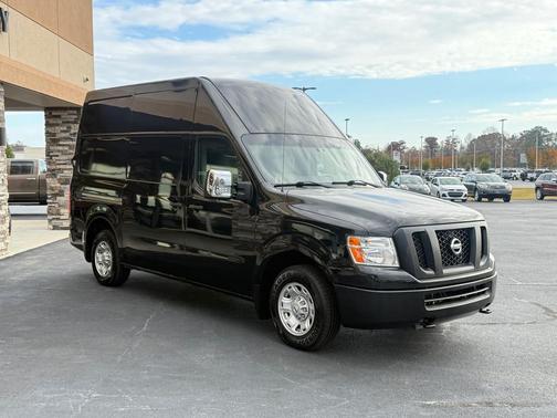 2020 Nissan NV Cargo NV2500 HD SV V8