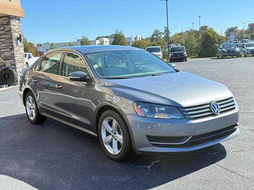 2013 Volkswagen Passat 2.5 SE