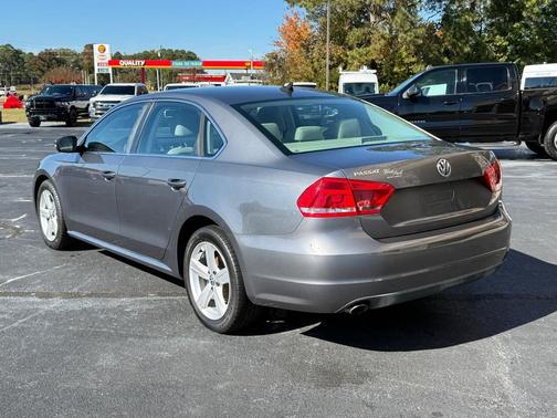 2013 Volkswagen Passat 2.5 SE