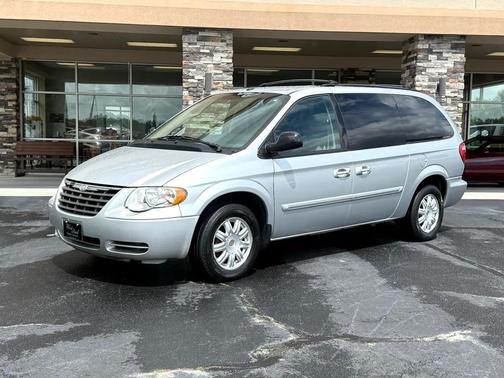 2007 Chrysler Town & Country Touring
