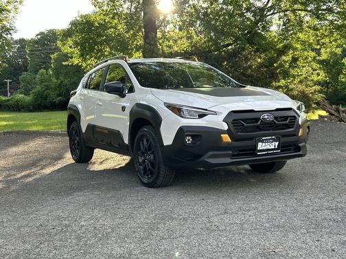 Crystal White Pearl 2025 Subaru Crosstrek Wilderness