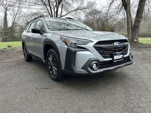 Ice Silver 2025 Subaru Outback Onyx Edition