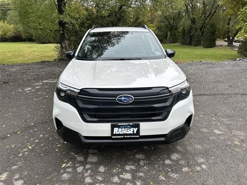 2025 Subaru Forester Base