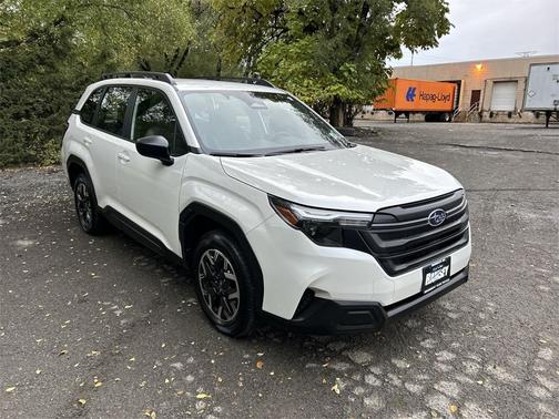 2025 Subaru Forester Base