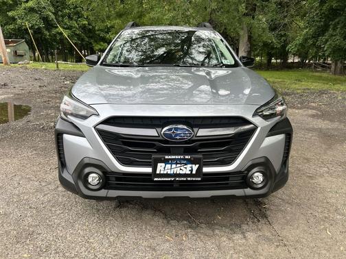 Ice Silver Metallic 2025 Subaru Outback Premium