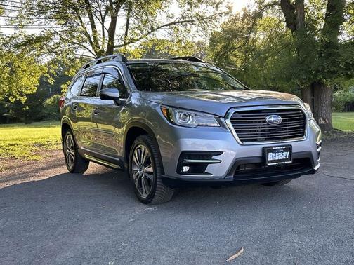 Ice Silver 2022 Subaru Ascent Limited 7-Passenger