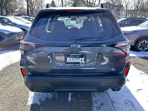 2025 Subaru Forester Base