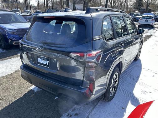 2025 Subaru Forester Base