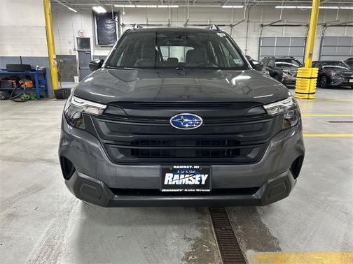 2025 Subaru Forester Base