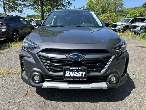 Magnetite Gray Metallic 2025 Subaru Outback Limited