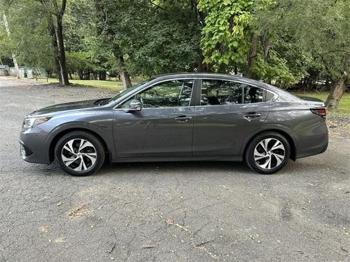 2022 Subaru Legacy Premium