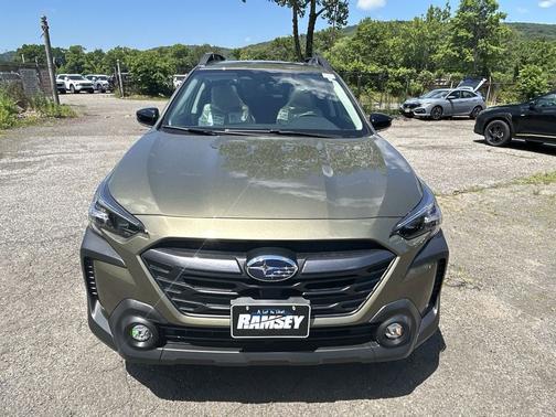 Autumn Green Metallic 2025 Subaru Outback Premium