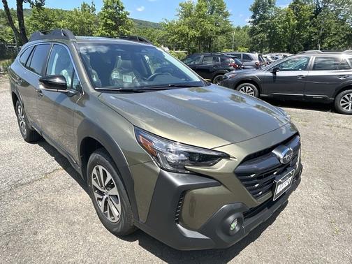 Autumn Green Metallic 2025 Subaru Outback Premium