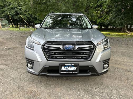 Ice Silver 2023 Subaru Forester Limited