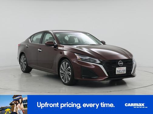 Burgundy 2023 Nissan Altima SL