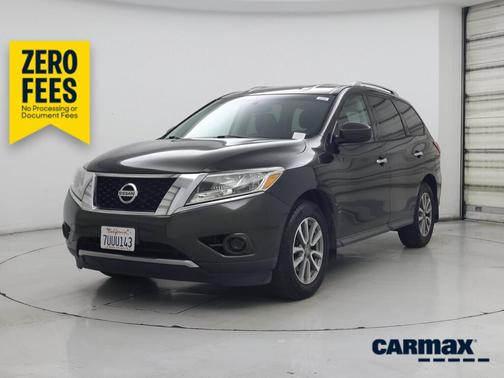 Green 2016 Nissan Pathfinder Platinum