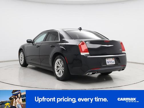 2017 Chrysler 300 Limited