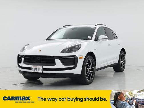 2023 Porsche Macan Base (PDK)