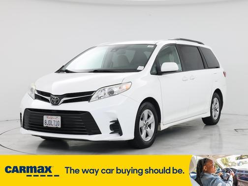 2019 Toyota Sienna LE