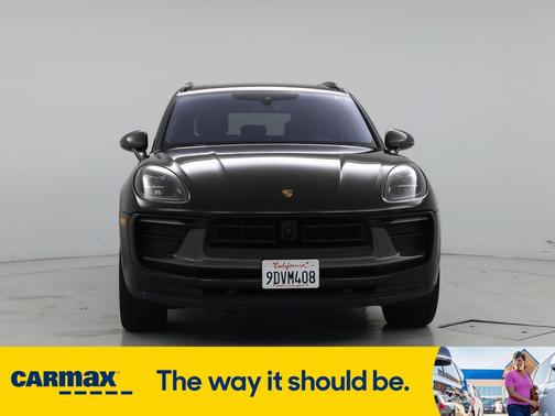 2023 Porsche Macan T