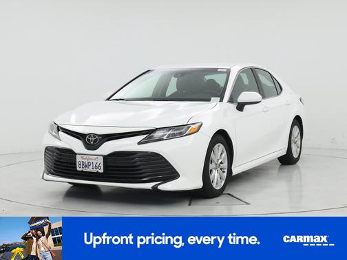 White 2018 Toyota Camry LE