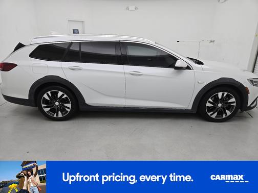 2018 Buick Regal TourX Essence