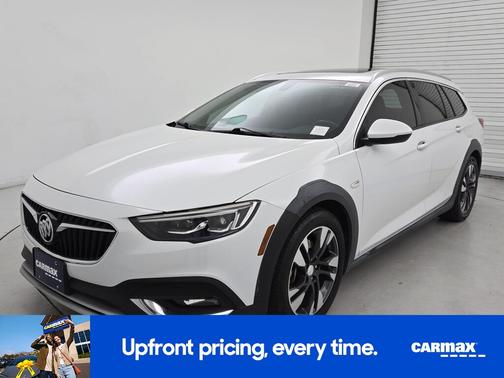 2018 Buick Regal TourX Essence