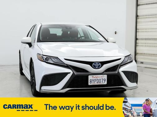 2022 Toyota Camry Hybrid XSE