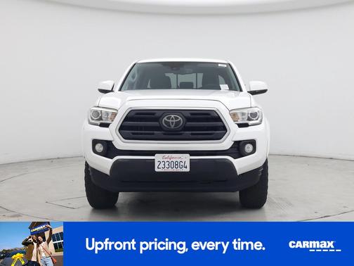 White 2018 Toyota Tacoma SR5