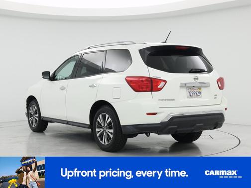 2018 Nissan Pathfinder SV
