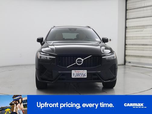 2024 Volvo XC60 Recharge Plug-In Hybrid T8 Ultimate Dark Theme