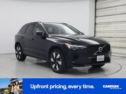 2024 Volvo XC60 Recharge Plug-In Hybrid T8 Ultimate Dark Theme